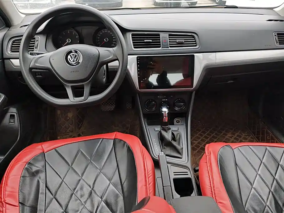 Volkswagen Lavida 2017 1.6L Automatic Trend Edition фото 12