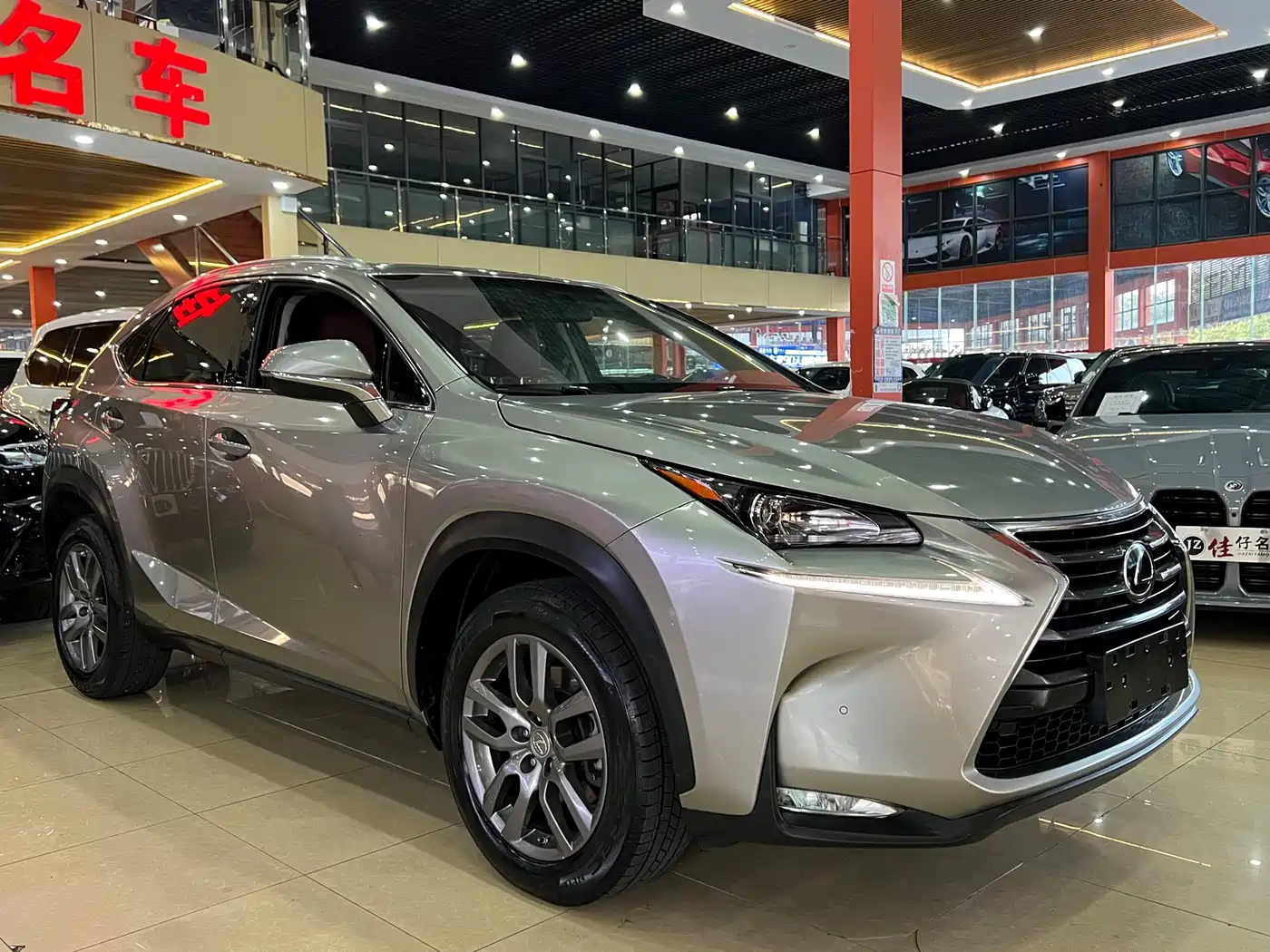 Lexus NX 2015 200t AWD F Sport фото 3