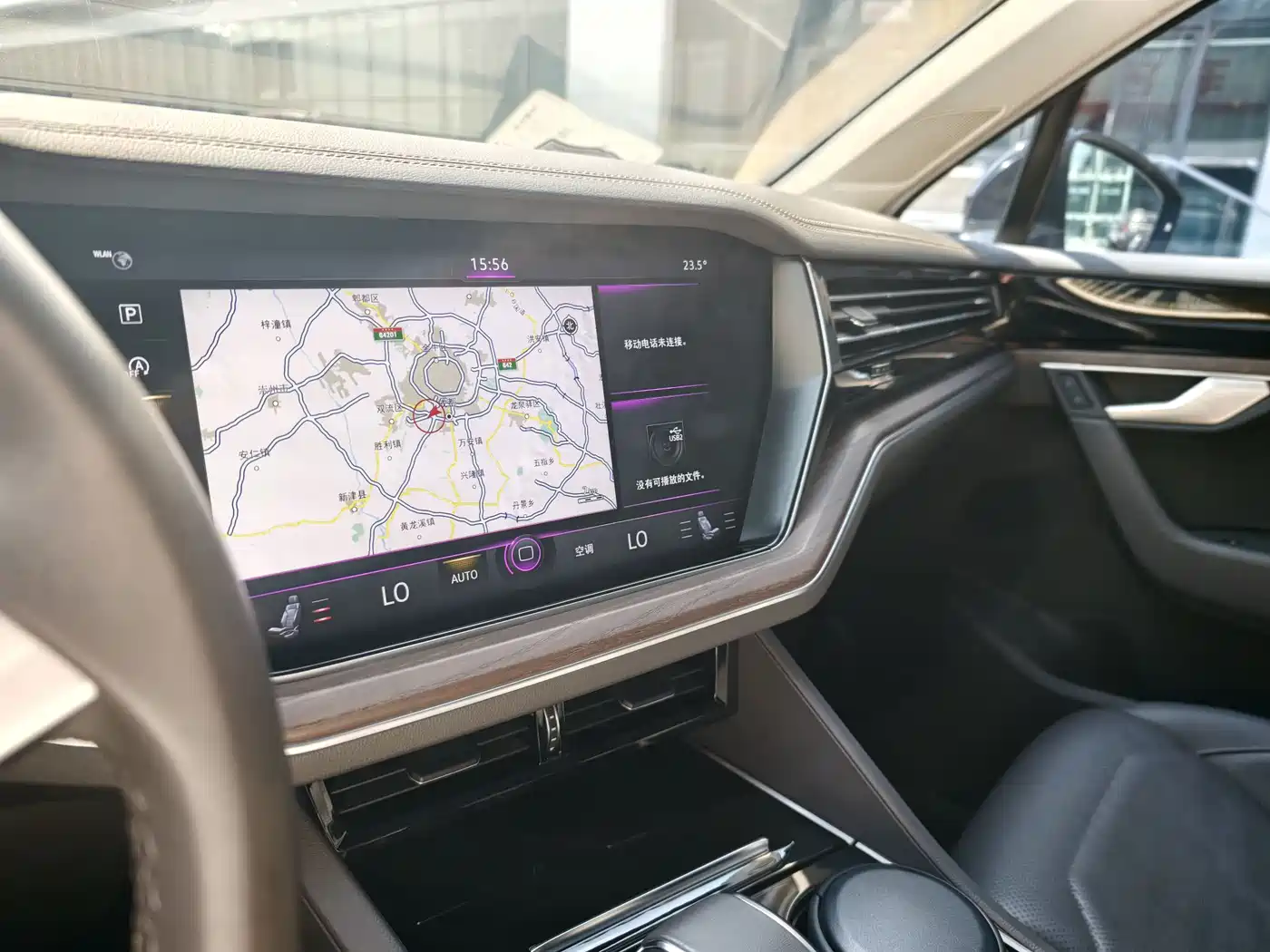 Volkswagen Touareg 2019 2.0TSI Sharp Wing Edition China VI фото 12