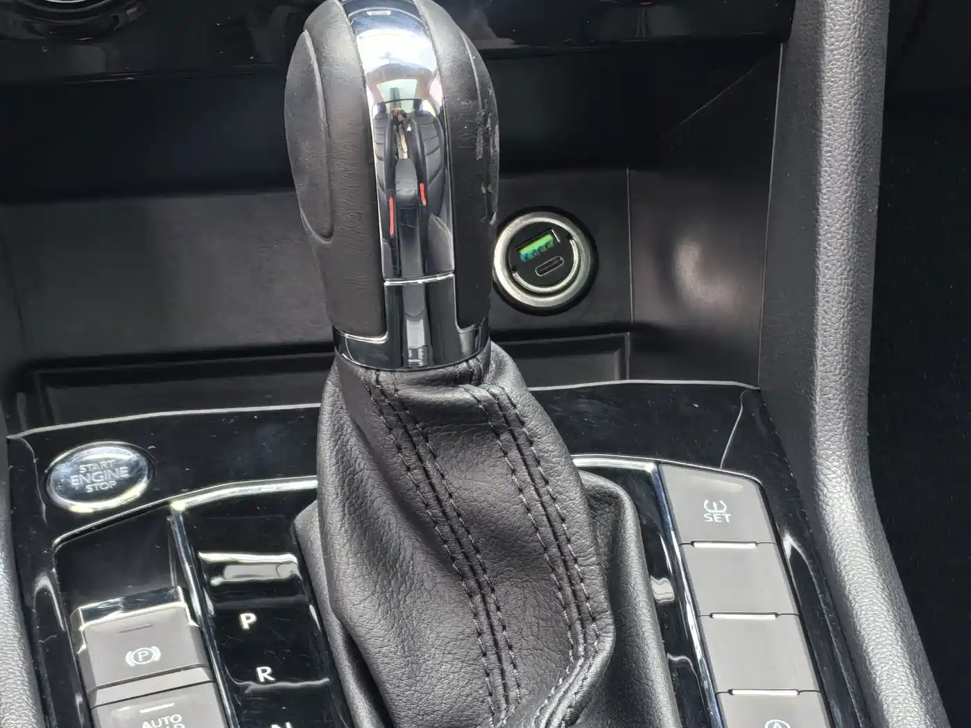 Volkswagen Tharu 2020 280TSI 2WD Comfort Edition China VI фото 10