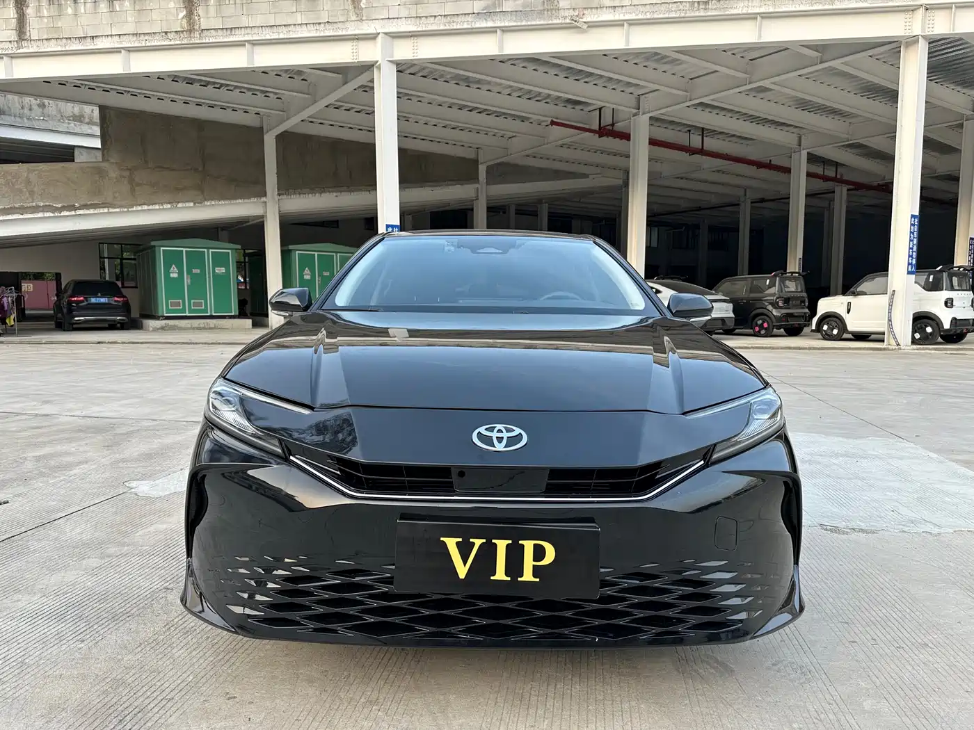 TOYOTA CAMRY