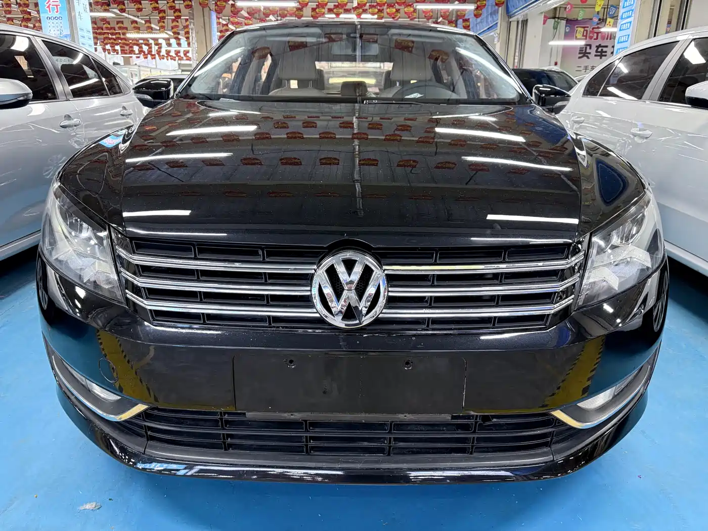 Volkswagen Passat 2014 1.8TSI DSG Luxury Edition фото 2