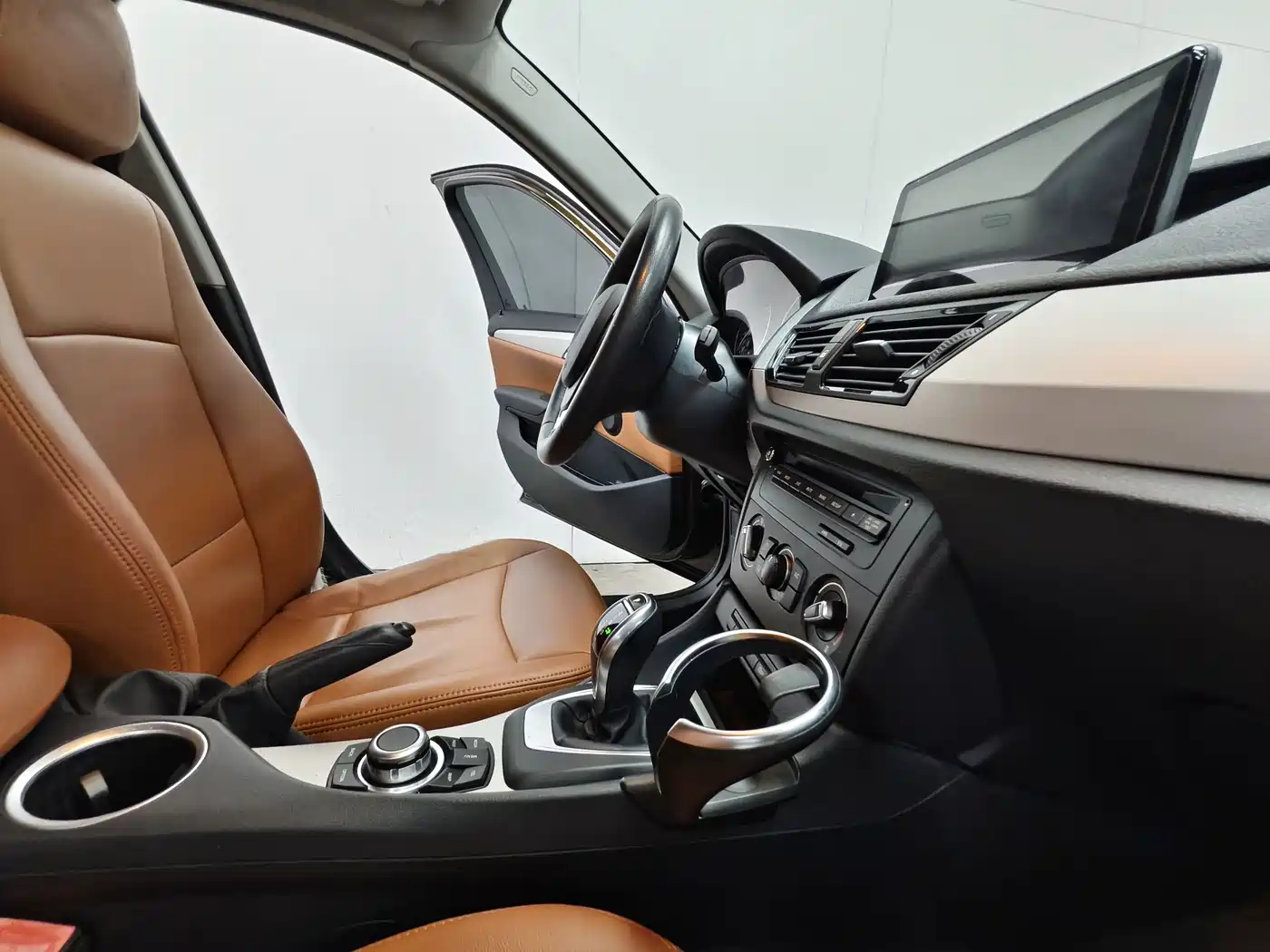 BMW X1 2014 sDrive18i Fashion Edition фото 15