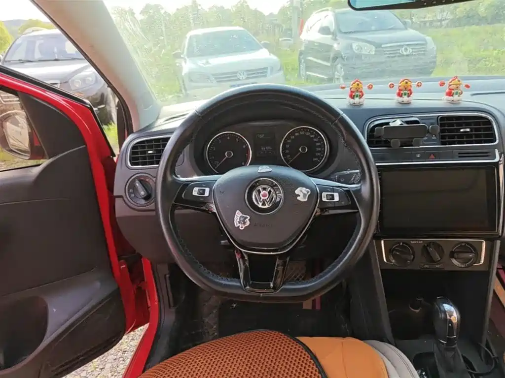 Volkswagen Polo 2016 1.6L Automatic Comfort фото 11