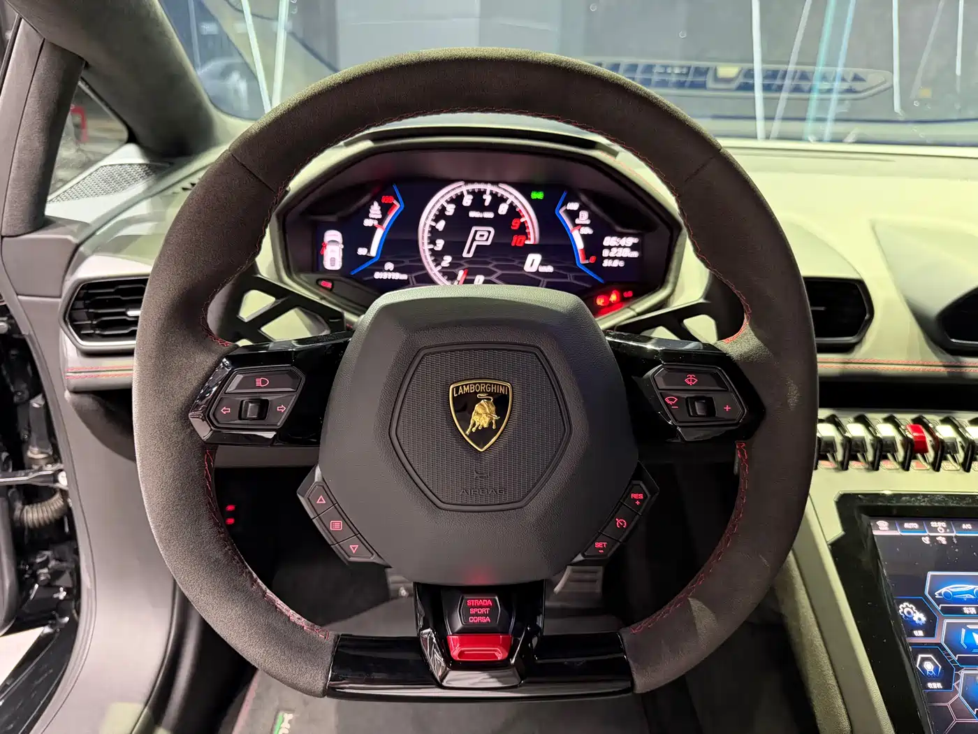 LAMBORGHINI HURACÁN