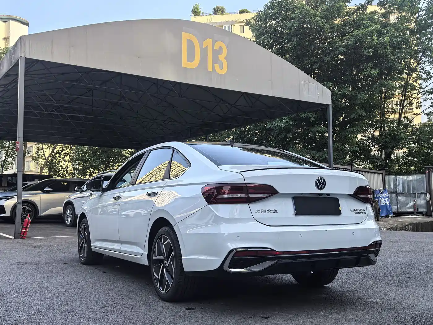 Volkswagen Lavida 2024 Model 300TSI DSG Starlight Full Comfort Edition фото 6