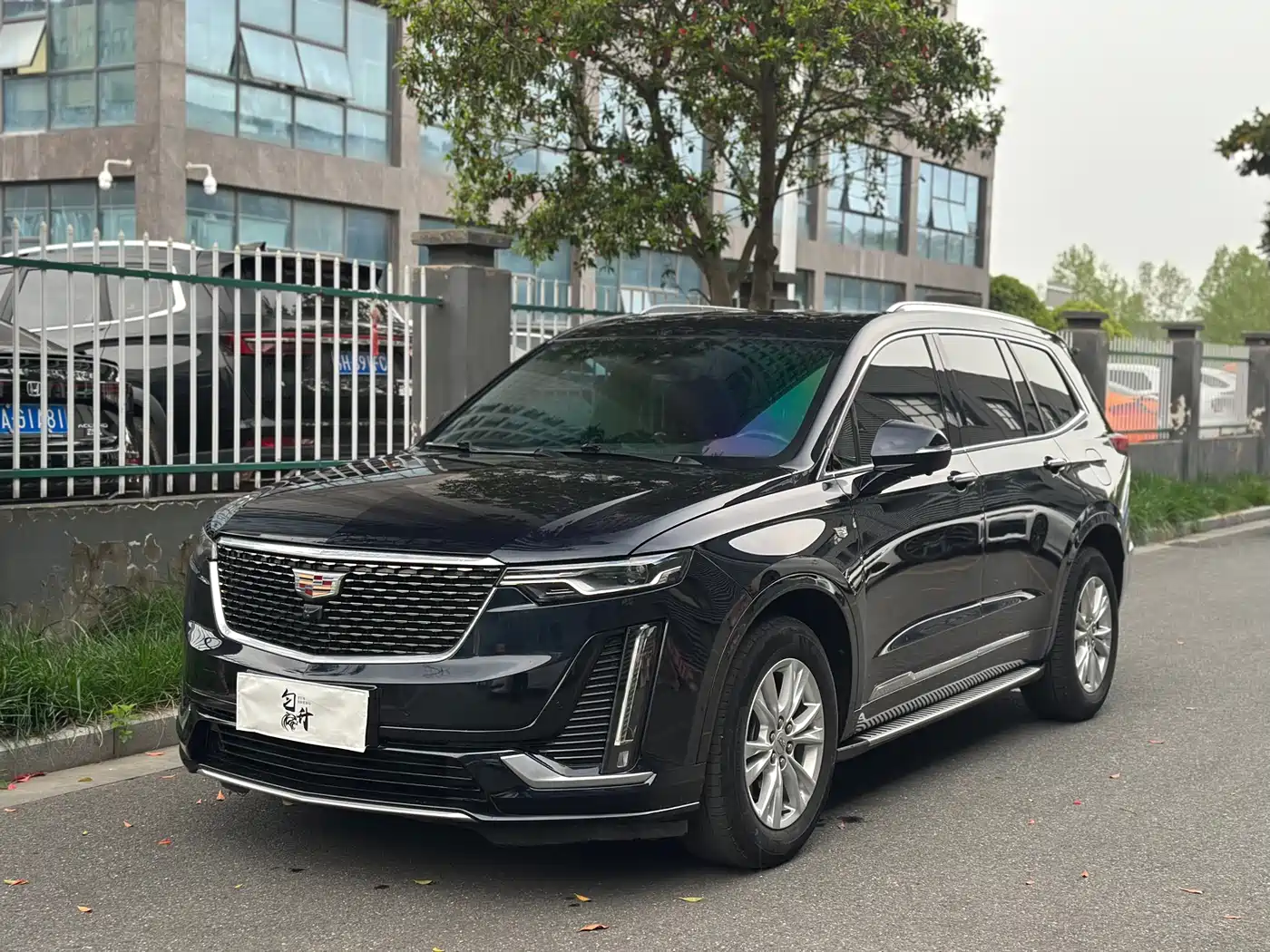 CADILLAC XT6
