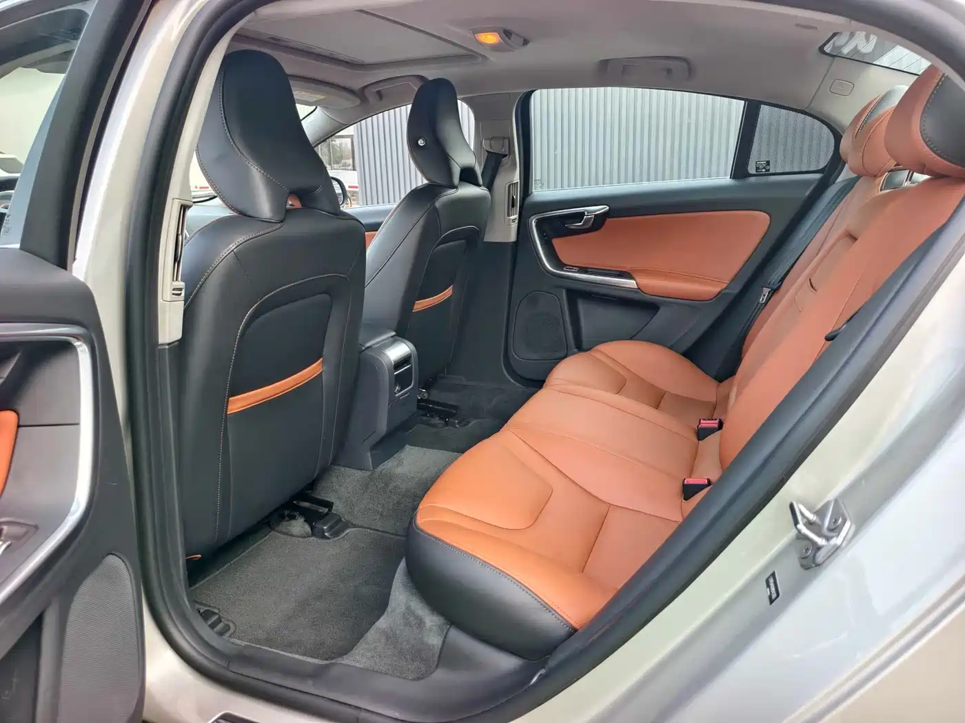 Фото 11 - Volvo S60