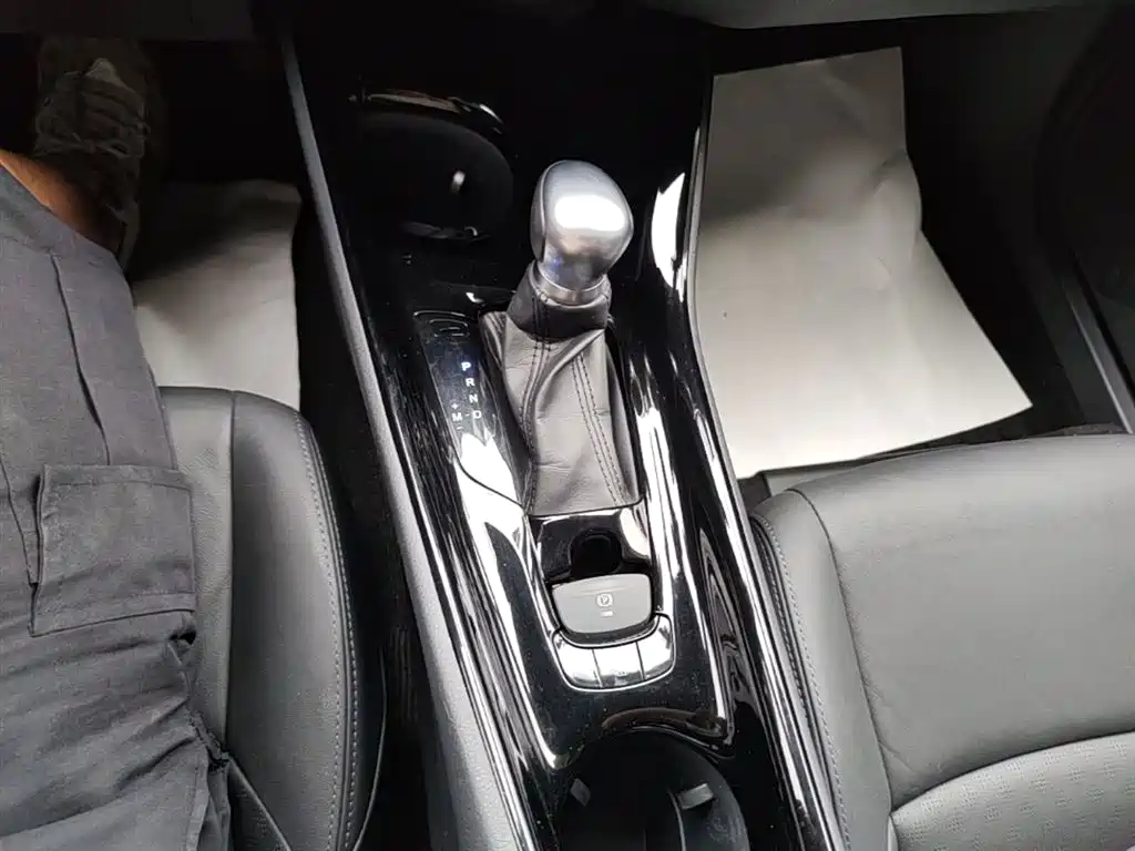 Toyota IZOA 2018 2.0L Speed Edition China VI фото 14