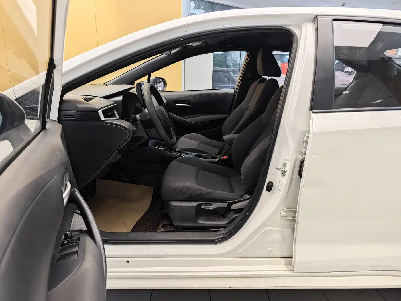 Toyota Levin 2022 TNGA 1.5L CVT Progressive Edition фото 14
