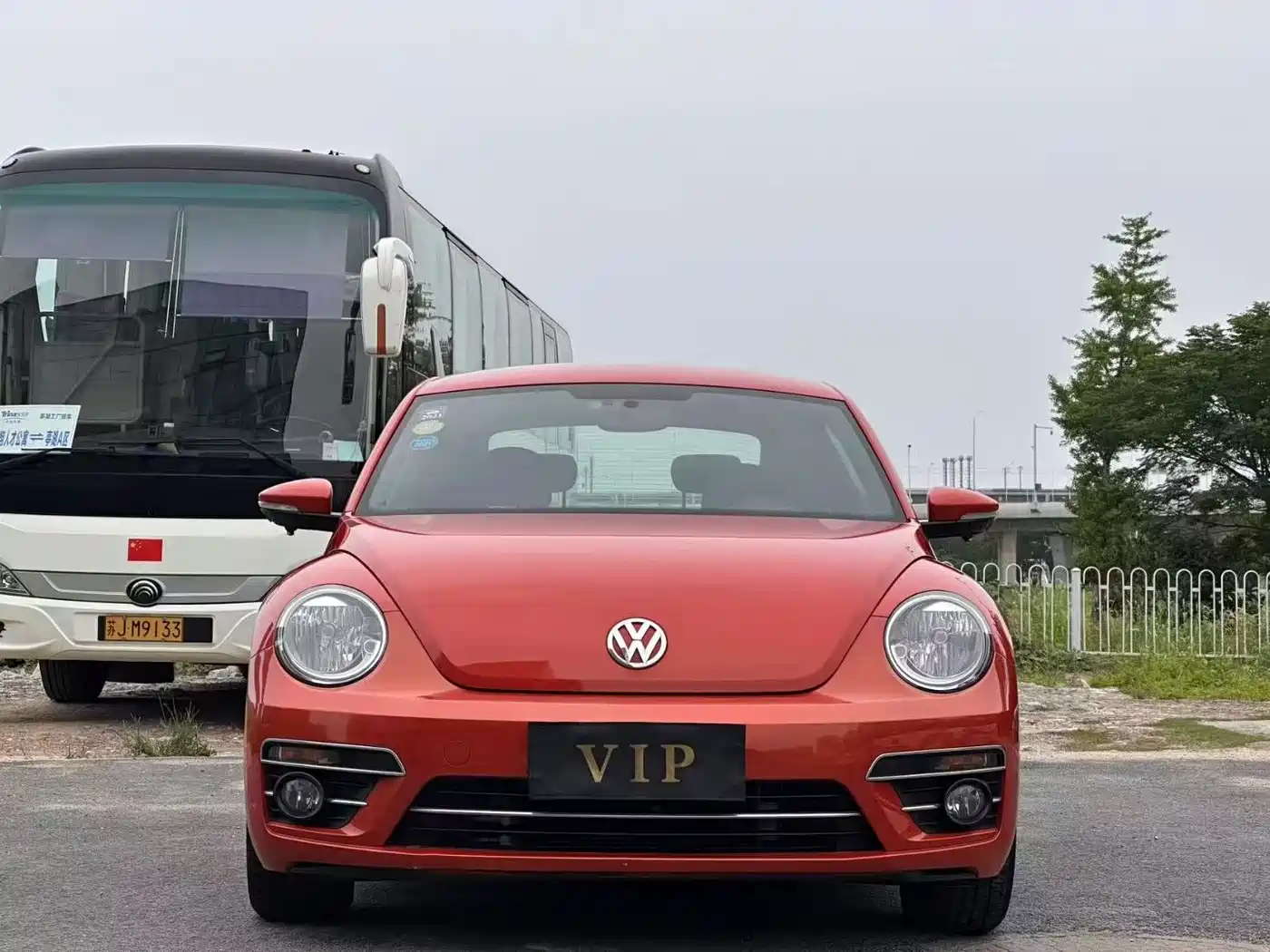 Volkswagen Beetle 2017 180TSI Enjoy фото 3