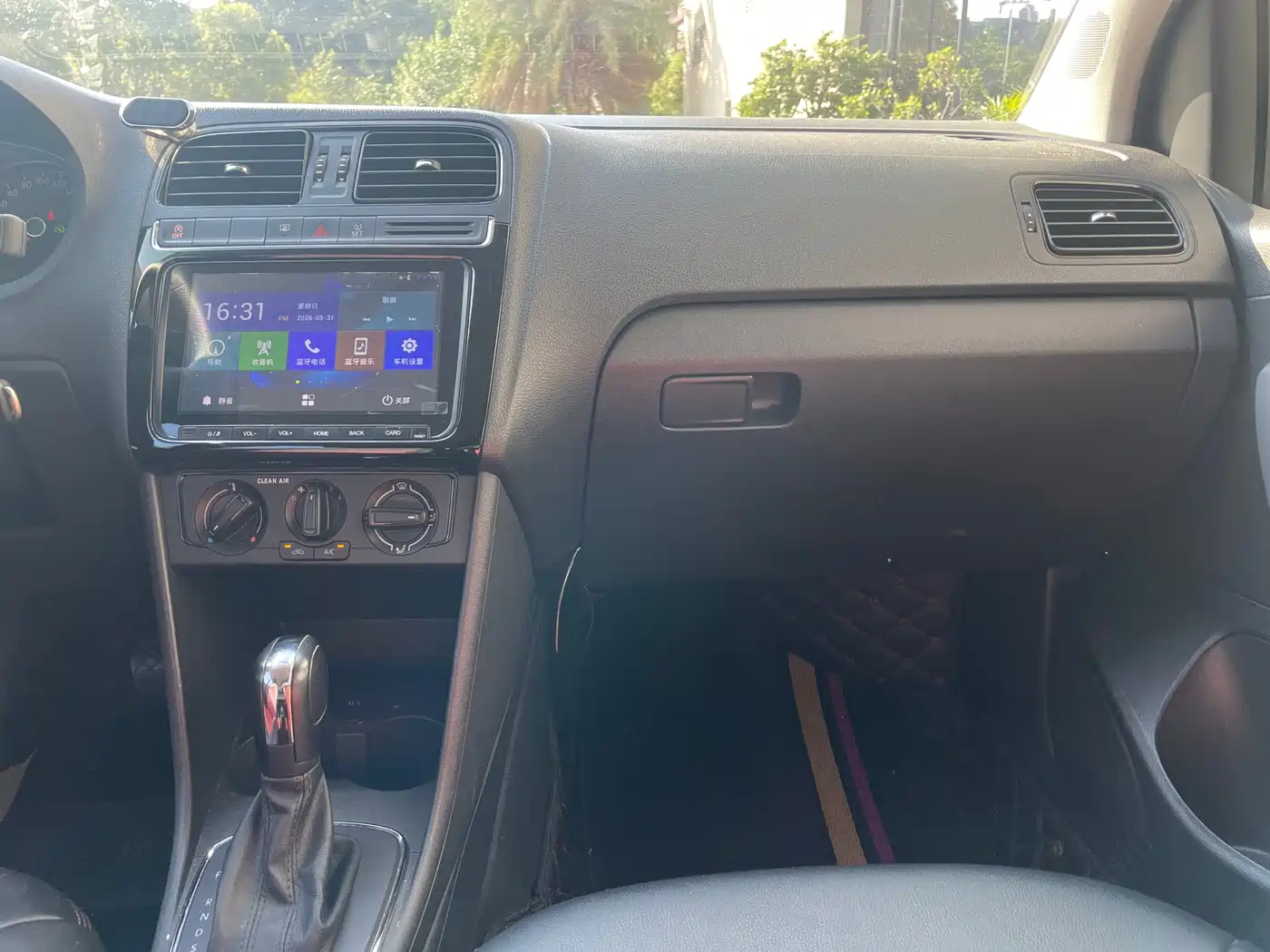 Volkswagen Polo 2018 1.5L Auto Safe Drive фото 15