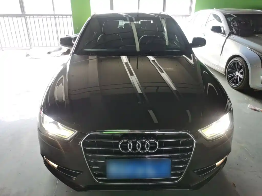 Фото 3 - Audi A4L