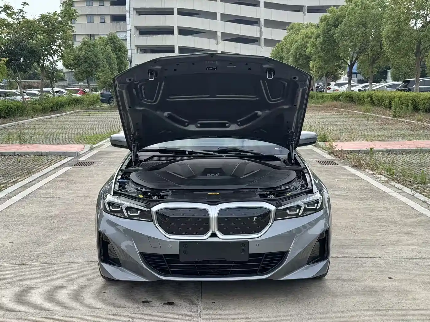 BMW i3 2022 eDrive 35 L фото 8