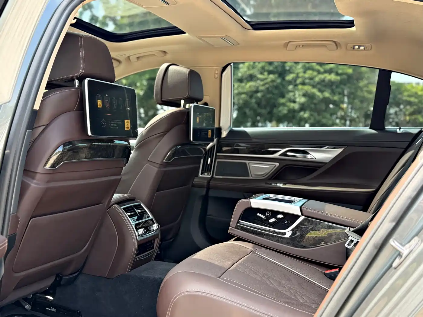 BMW 7 Series 2017 730Li Luxury Edition фото 7