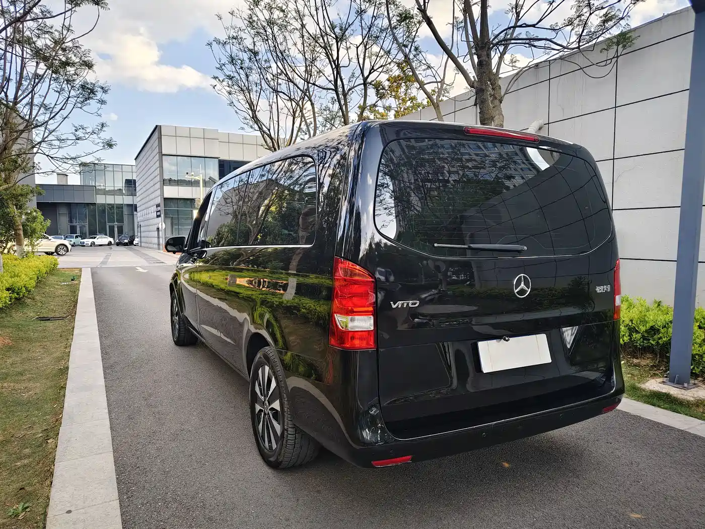 Mercedes-Benz Vito 2021 2.0T Elite 7-Seater фото 15