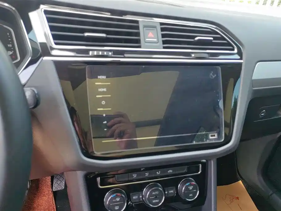 Volkswagen Tiguan L 2021 330TSI Automatic 2WD Smart фото 13