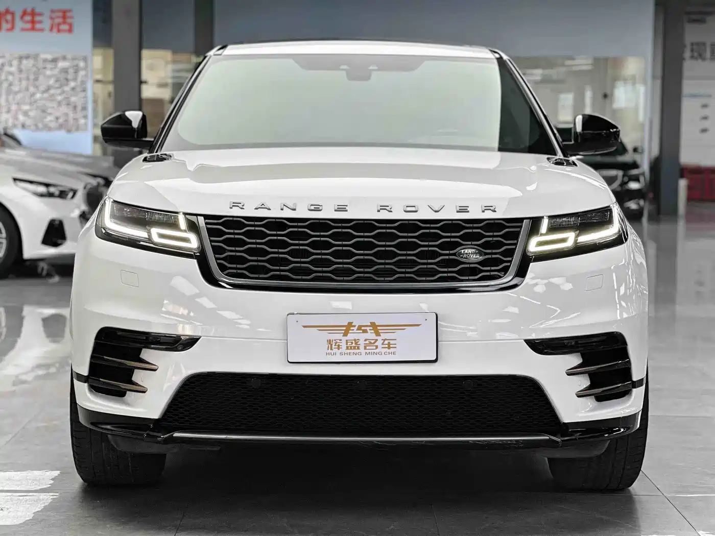 Land Rover Range Rover Velar 2019 250PS R-DYNAMIC S фото 2