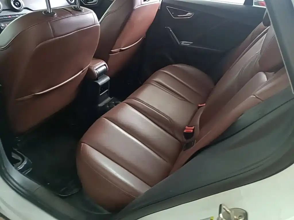 Audi Q2L 2019 2018 35 TFSI Launch Exclusive Edition China VI