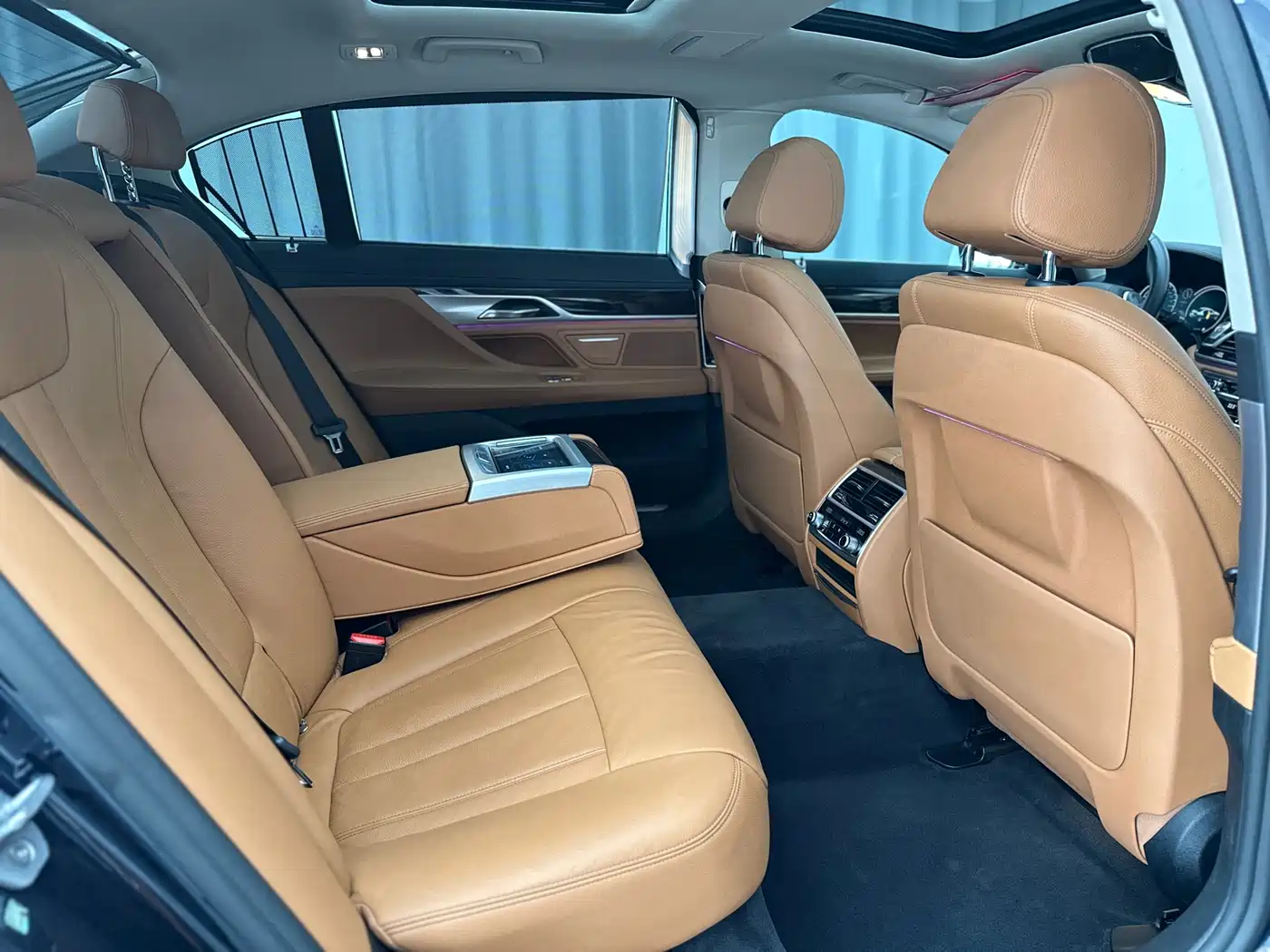 BMW 7 Series 2016 730Li Leading фото 31