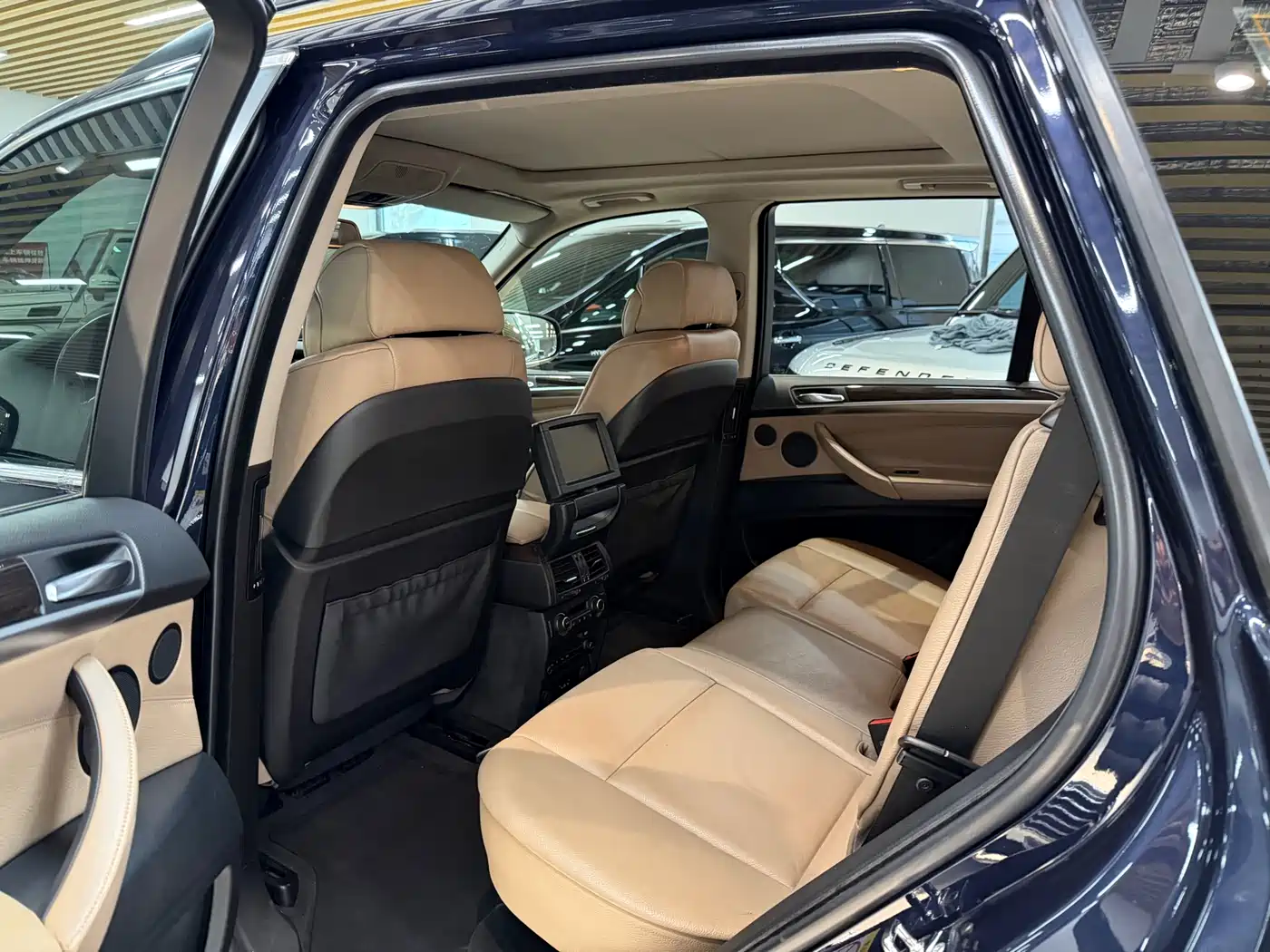 BMW X5 (Import) 2008 Model xDrive48i Luxury Type фото 10