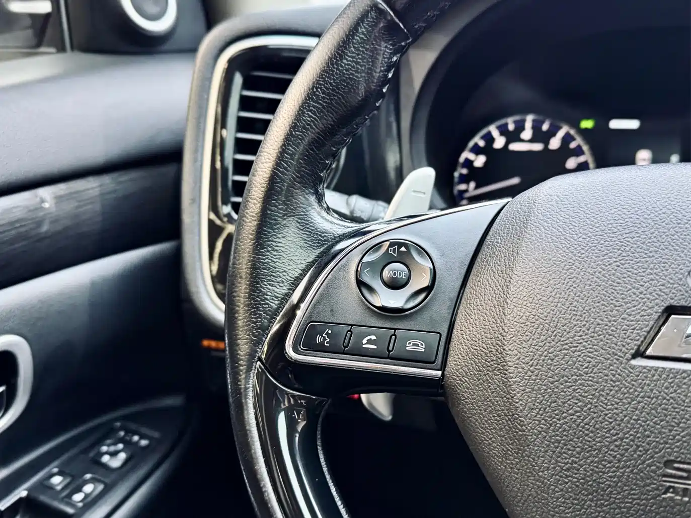 Mitsubishi Outlander 2018 2.4L 4WD Elite Edition 5-seater фото 19
