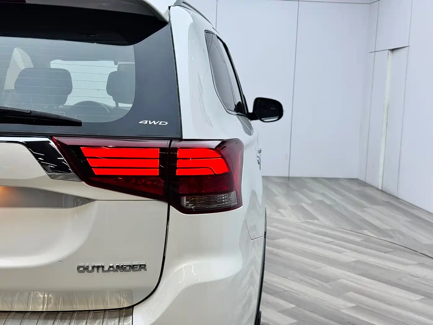 Mitsubishi Outlander 2018 2.4L 4WD Elite Edition 5-seater фото 27