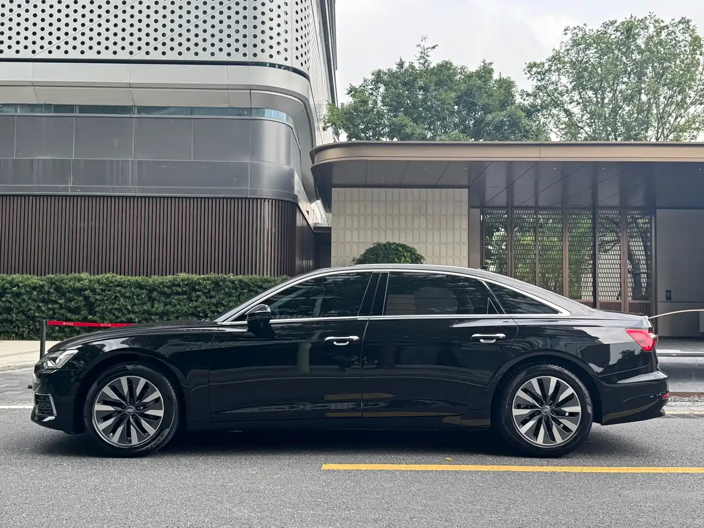 Audi A6L 2021 45 TFSI Exclusive Elegance фото 5
