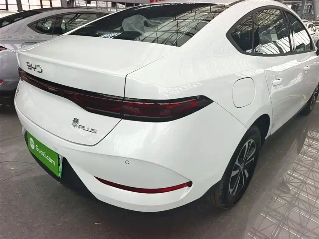 BYD Qin PLUS 2026 DM-i Smart Edition 128KM Progressive фото 8