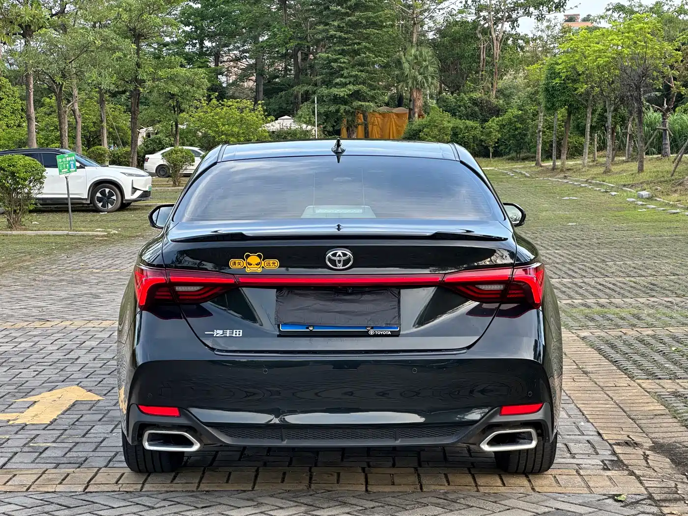 Toyota Avalon 2023 2.5L Luxury Edition фото 7
