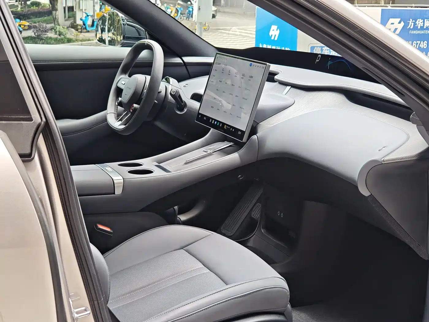 Xiaomi Auto Xiaomi YU7 2025 Extended Range RWD Edition фото 17