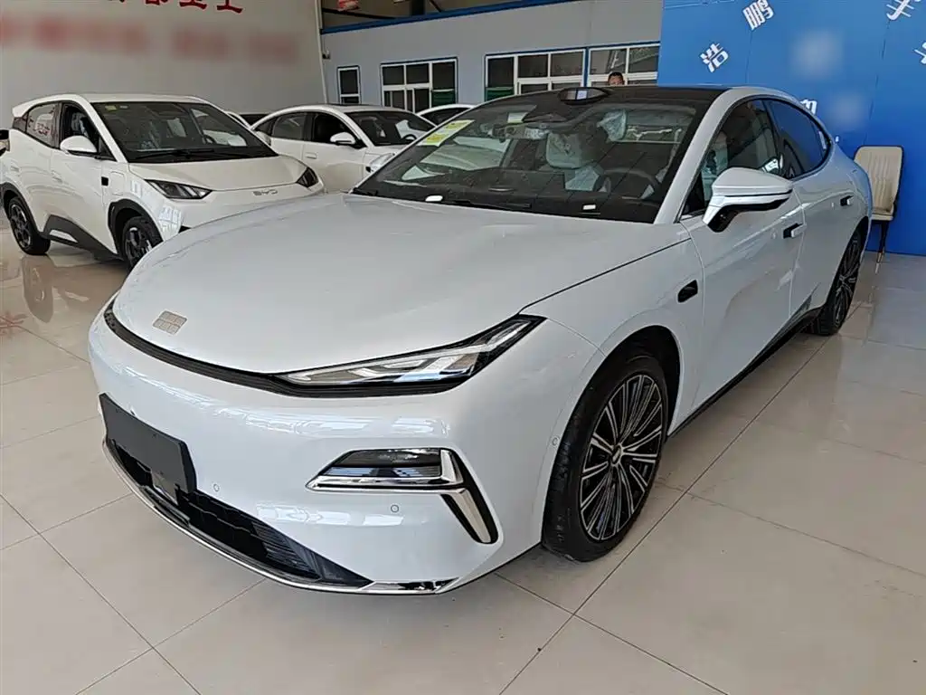 Geely Galaxy Xingyao 8 2025 130km EM-P Starship Edition