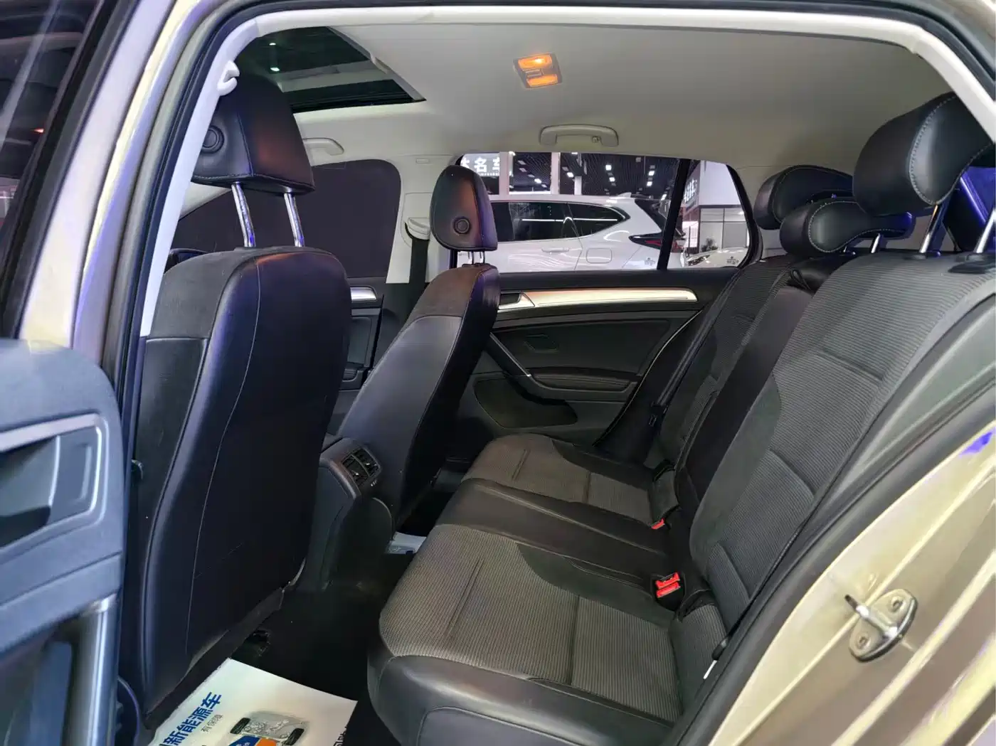 Volkswagen Golf 2018 230TSI Automatic Comfort фото 8