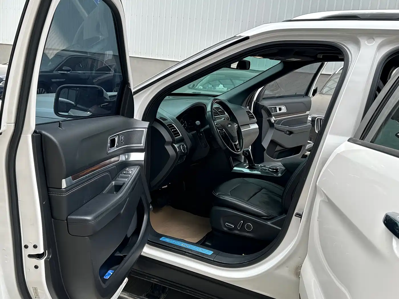 Ford Explorer (Import) 2018 2.3T Elite Edition фото 9