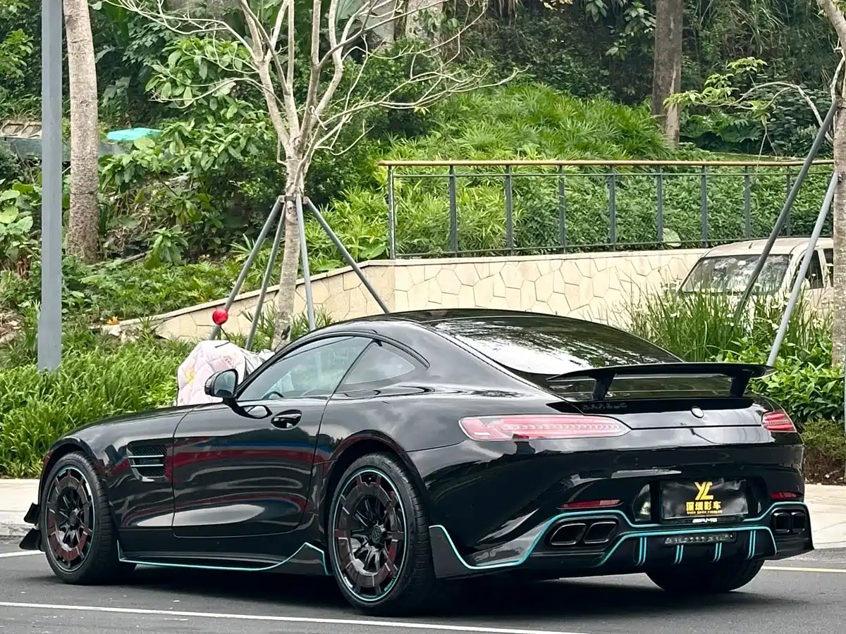 MERCEDES-BENZ AMG GT
