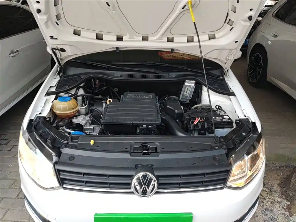 Volkswagen Polo 2016 1.6L Automatic Comfort фото 20