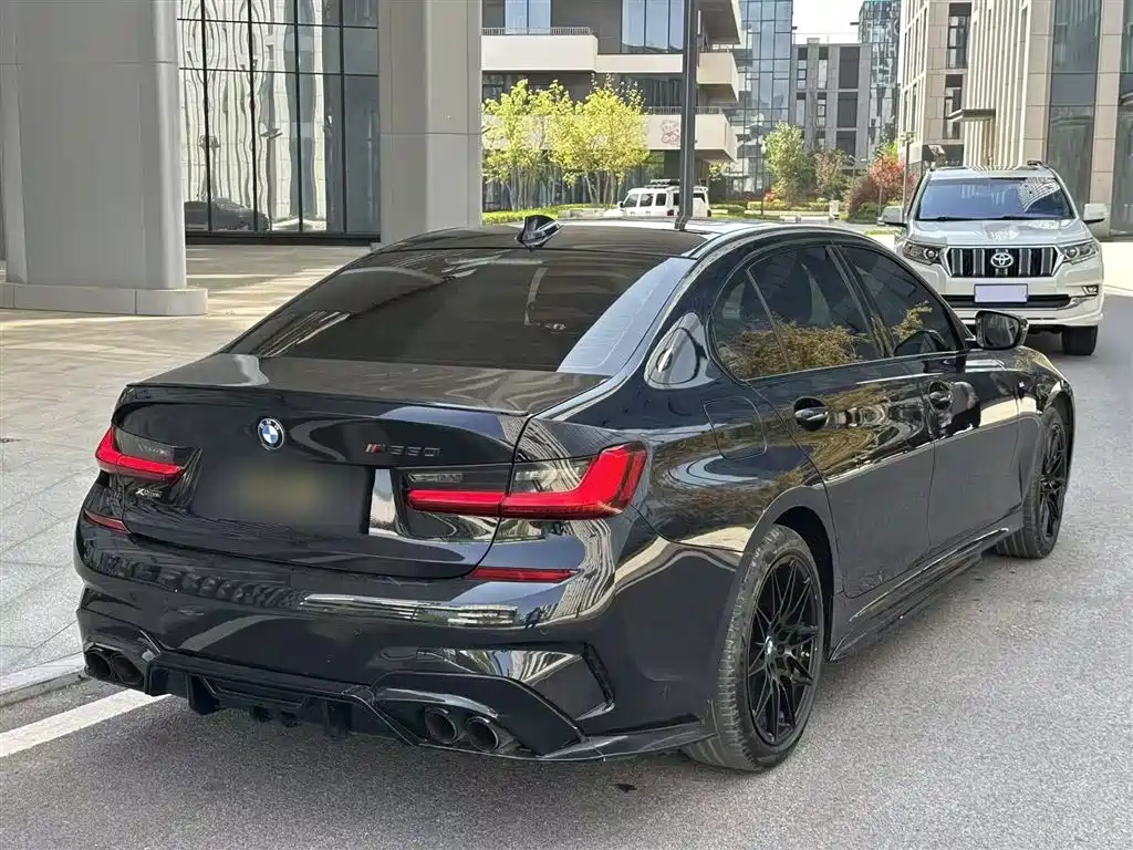 BMW 3-SERIES