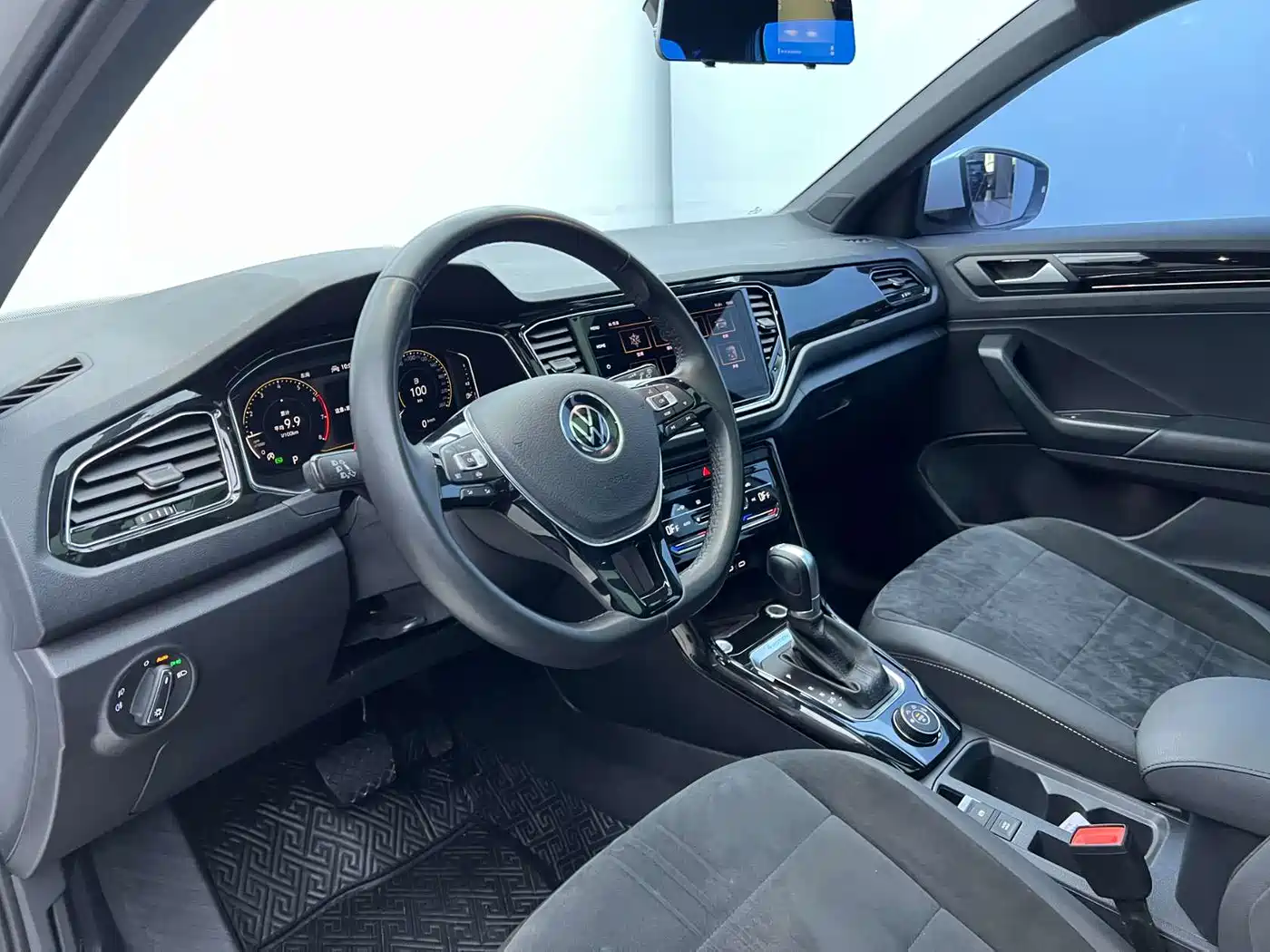 Volkswagen T-ROC 2021 280TSI DSG 4WD Luxury Connected фото 14