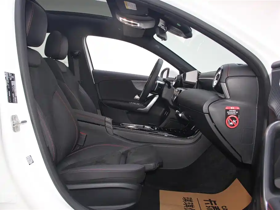 Mercedes-Benz A-Class 2024 A 200 L Fashion Edition фото 19