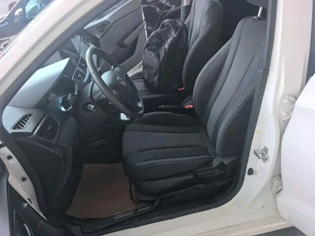Baojun 310 2017 2016 1.2L Manual Value Edition