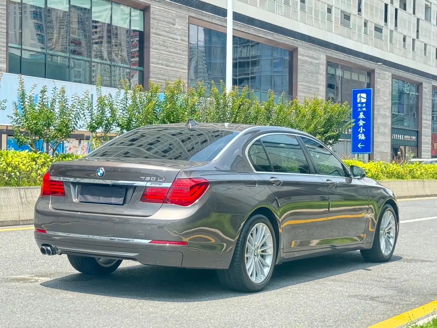 BMW 7 Series 2014 730Li Premium фото 4