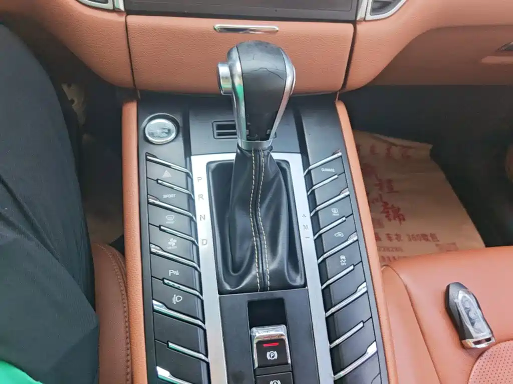 Zotye SR9 2018 2017 2.0T Auto Ultimate Light Edition