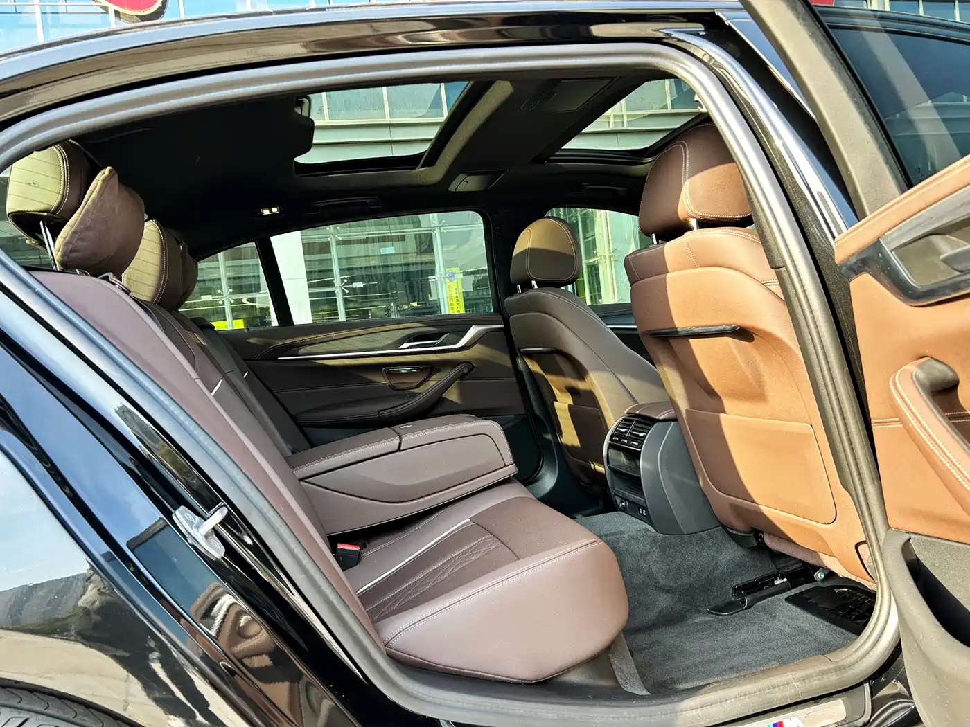 BMW 5 Series 2022 Model Second Facelift 530Li Leading M Sport Package фото 16