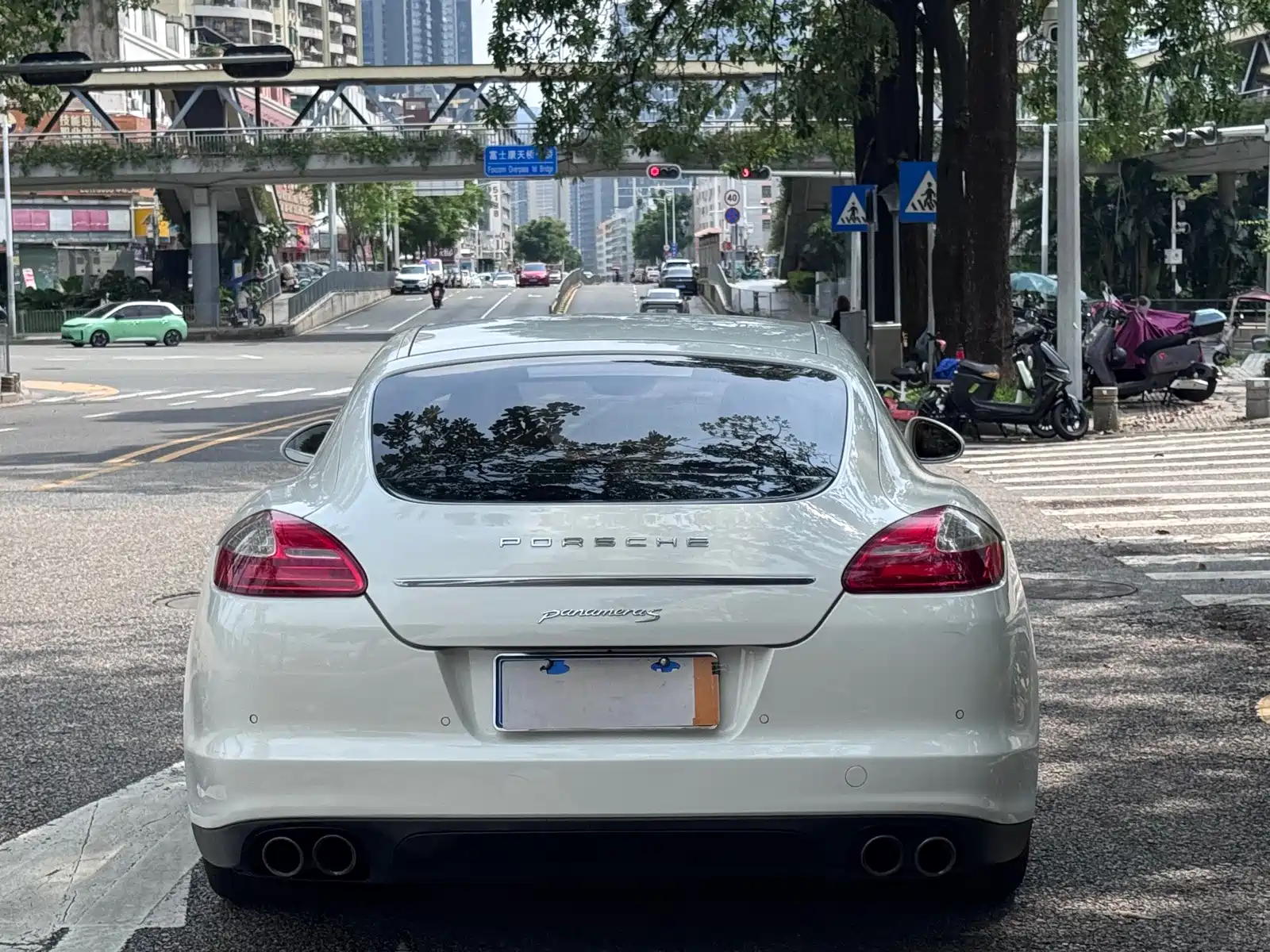 Фото 8 - Porsche Panamera