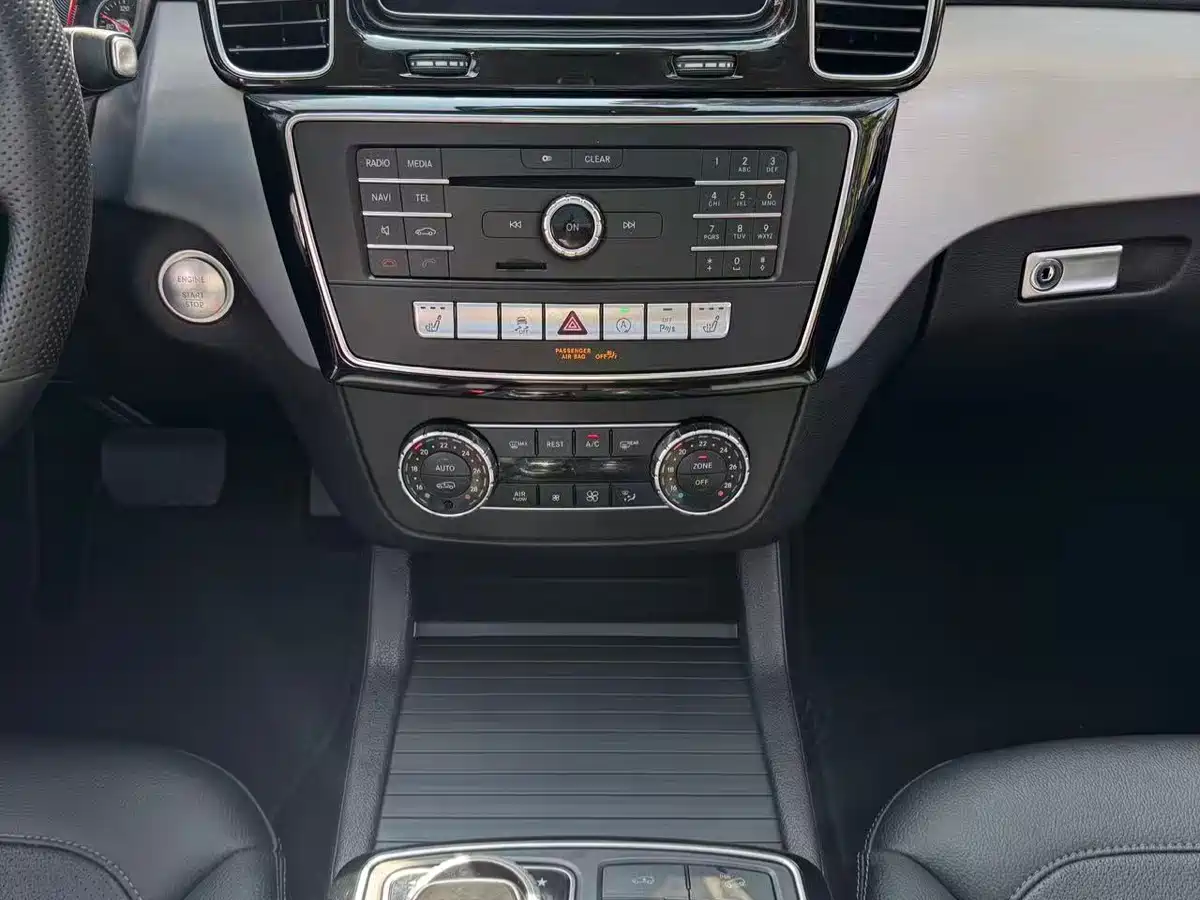 Mercedes-Benz GLE Coupe 2015 GLE 400 4MATIC Coupe SUV фото 12