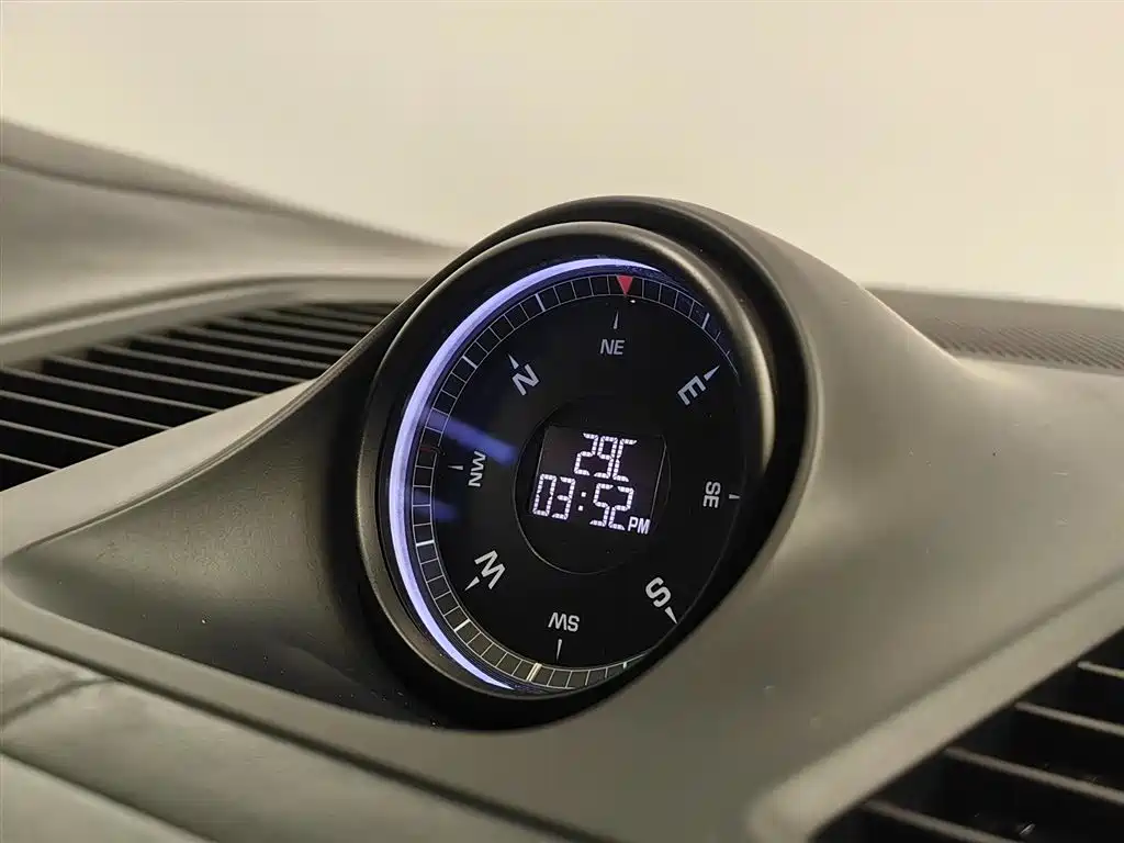 Photo 15 - Porsche Cayenne