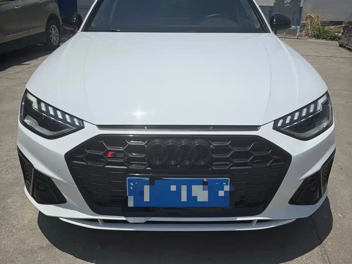 Audi A4L 2020 35 TFSI Fashion Dynamic Edition фото 2