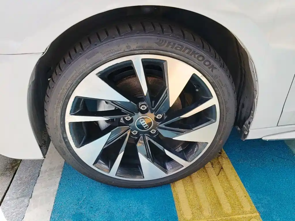 Фото 23 - Audi A3