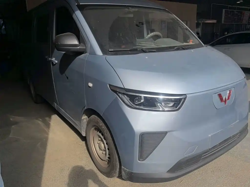 Wuling Motors Wuling Yangguang 2024 2024 300KM Comfort Bus Version 75kW