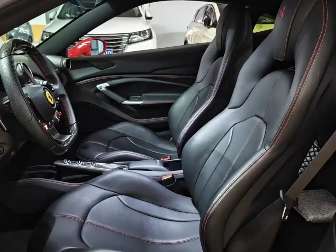 Ferrari F8 2021 2019 Tributo 3.9T V8
